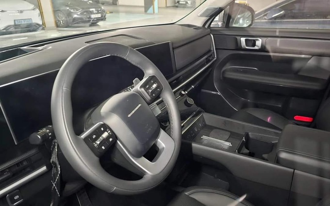 Cận cảnh nội thất Hyundai Santa Fe 2024 ngoài đời thực - 1