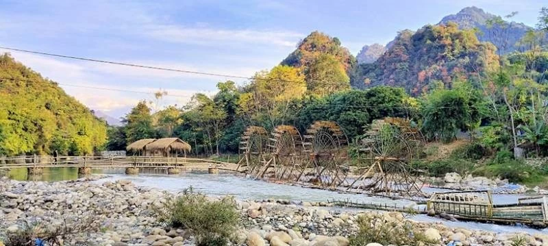 Bản Vàng Pheo nằm ngay bên núi Phu Nhọ Khọ, nơi giao thoa giữa hai dòng suối Nậm So và Nậm Lùm. (Ảnh: N.Minh)