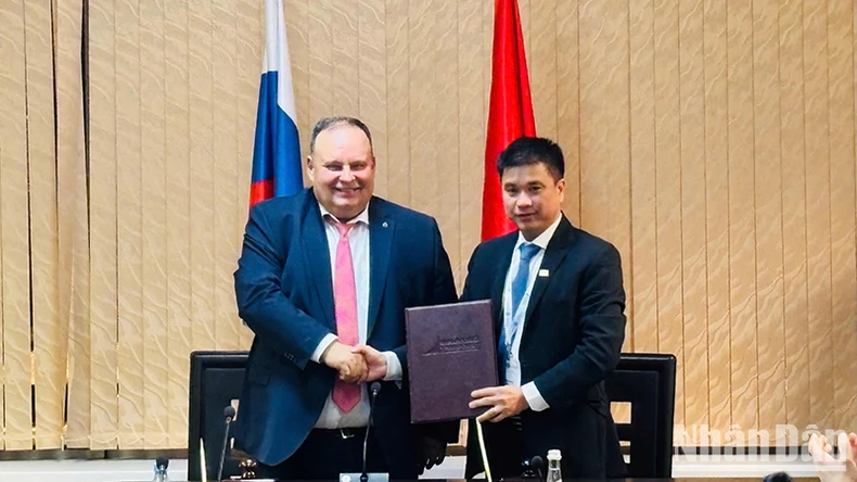 Förderung der Zusammenarbeit zwischen Wirtschaftsuniversitäten Vietnams und der Russischen Föderation Foto 4