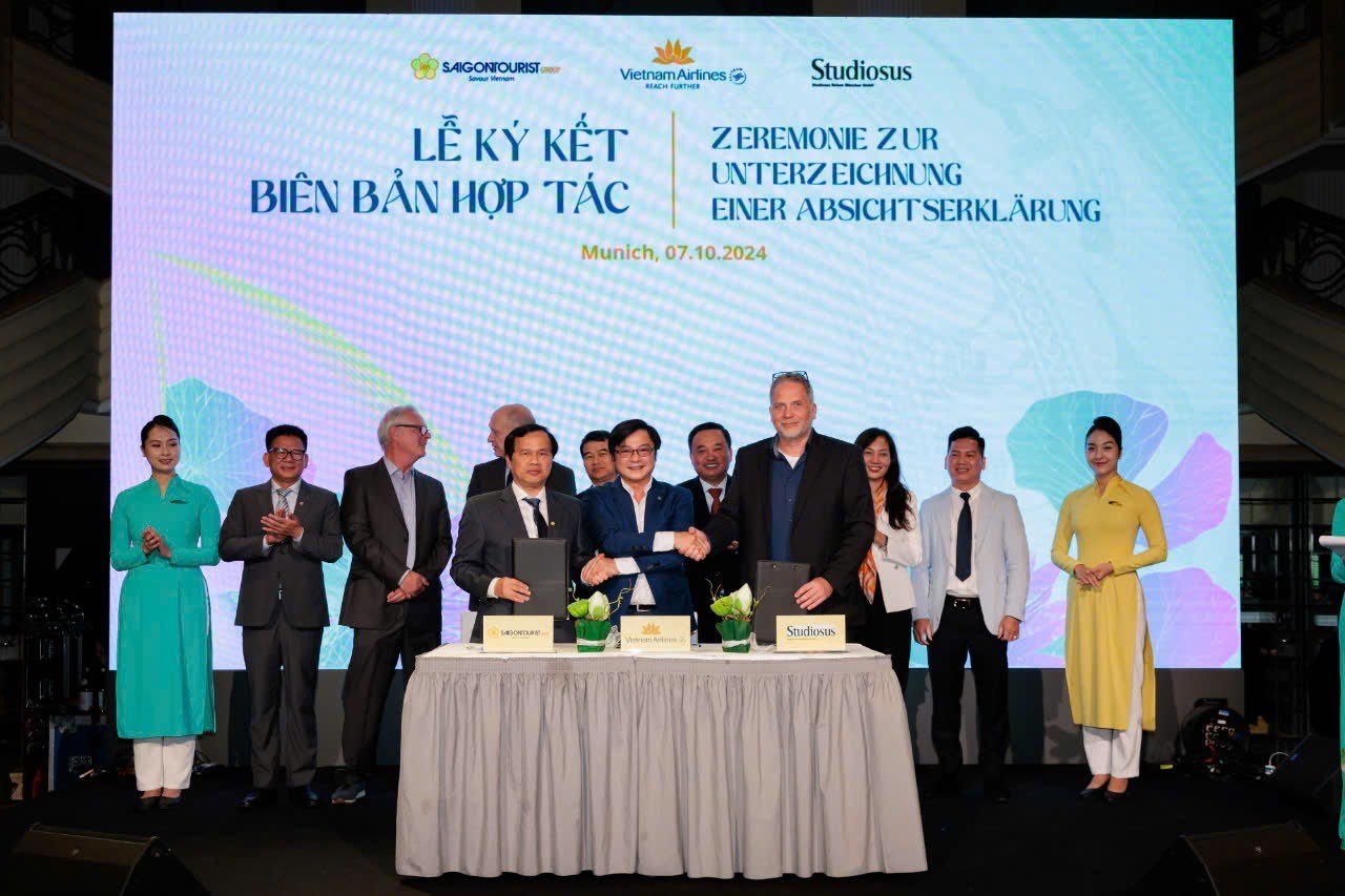 Le groupe Saigontourist et Vietnam Airlines renforcent les liens du Vietnam avec le marché européen