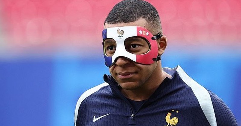 តើ Mbappe នឹង​ត្រូវ​បាន​អនុញ្ញាត​ឱ្យ​ពាក់​ម៉ាស់​ក្នុង​ការ​ប្រកួត​ជាមួយ​នឹង​ហូឡង់​ដែរ​ឬ​ទេ?