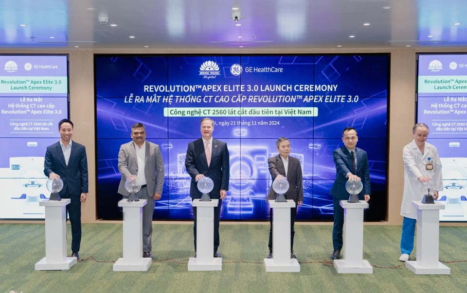 GE HealthCare se compromete a acelerar la transferencia de soluciones médicas líderes al Hospital General Hong Ngoc.