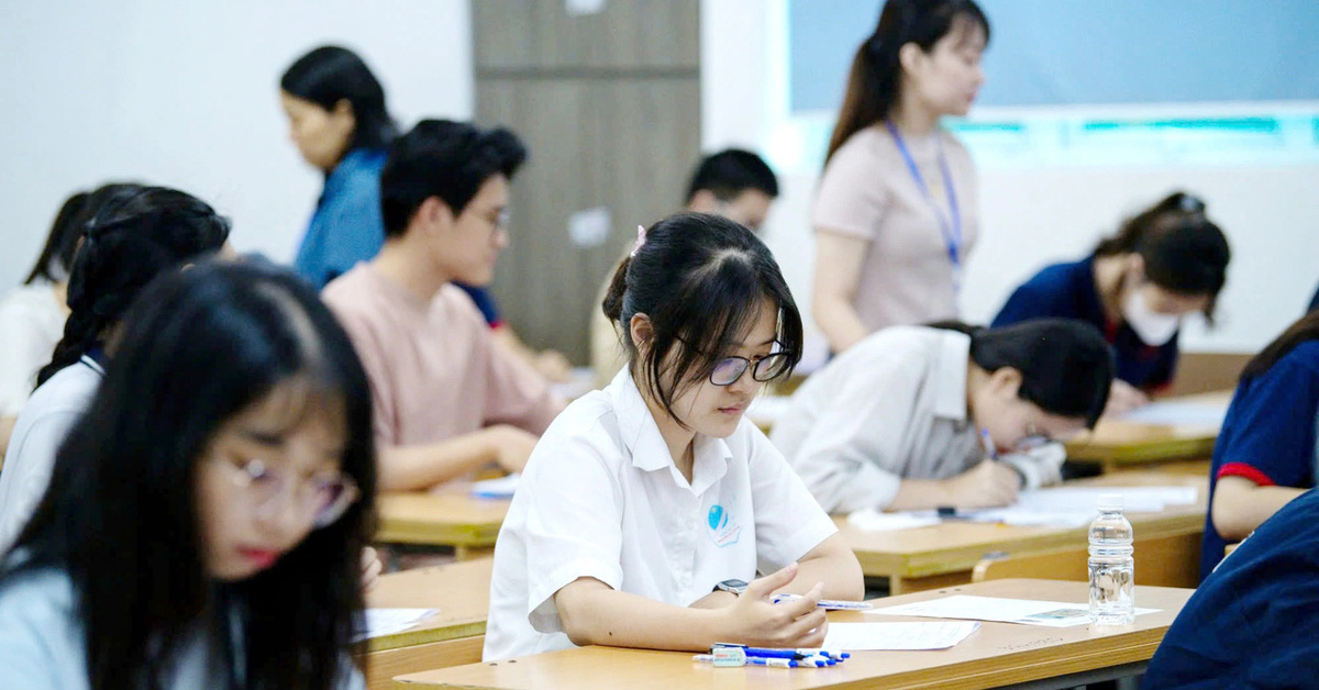 Contrasting trends between the North and South in the results of the national excellent student exam