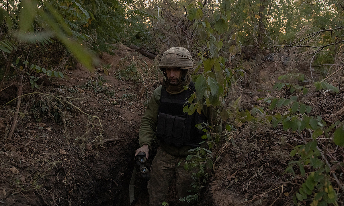 Des soldats ukrainiens racontent des situations difficiles dans les villages de première ligne