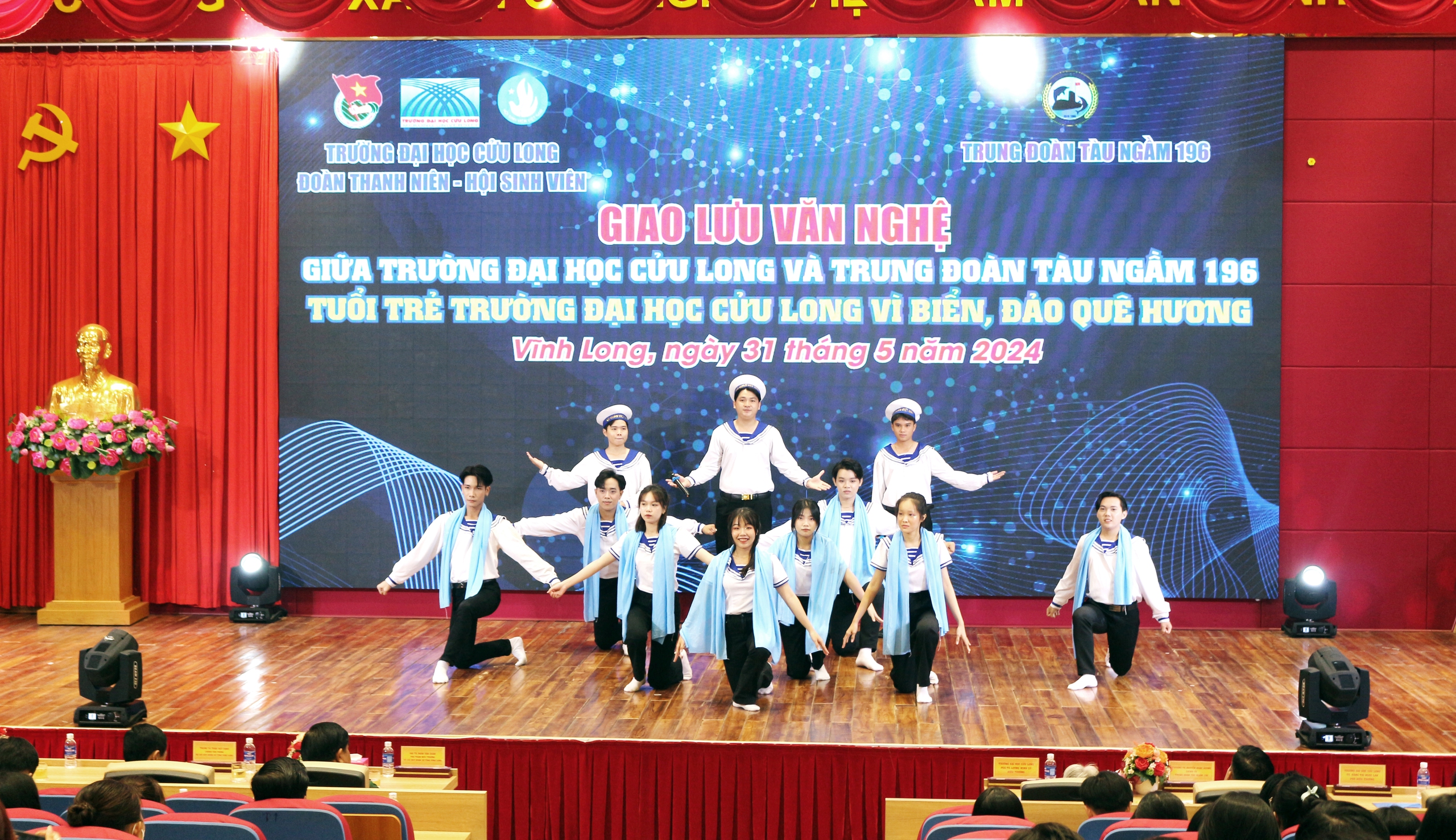 Trường ĐH Cửu Long tổ chức hội nghị về chủ quyền biển, đảo của Tổ quốc- Ảnh 3.