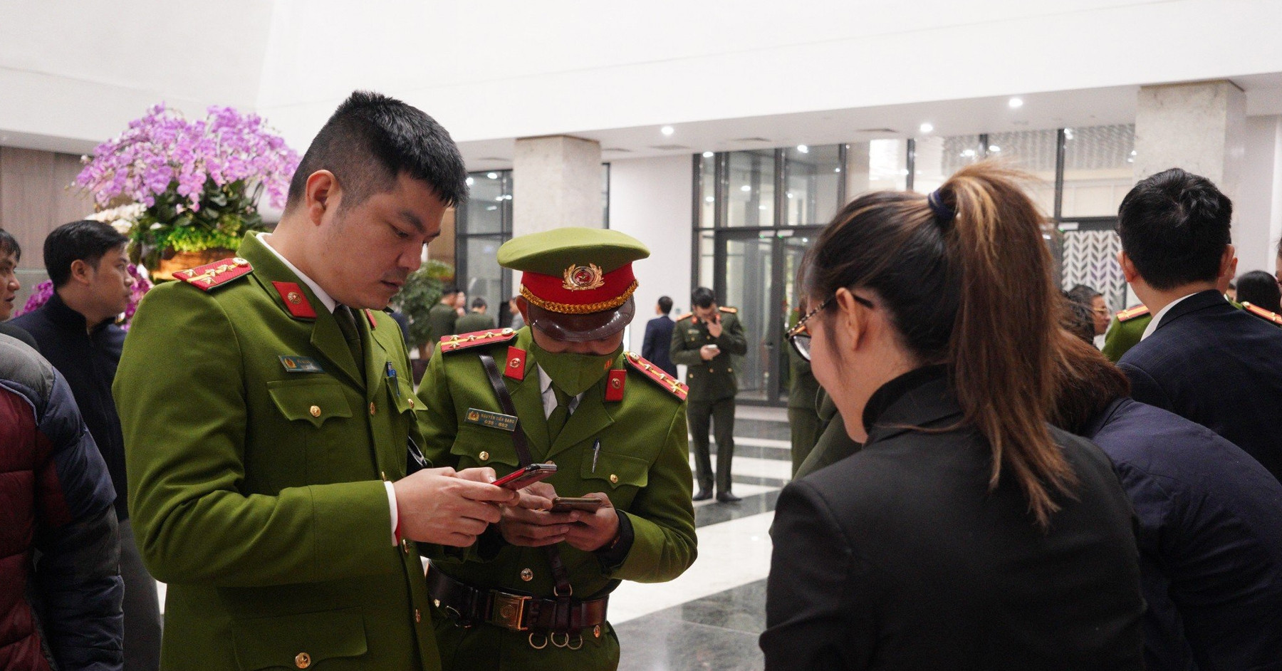 กระทรวงความมั่นคงสาธารณะ เชิญชวนตำรวจและญาติพี่น้องใช้เครือข่ายมือถือจีเทล