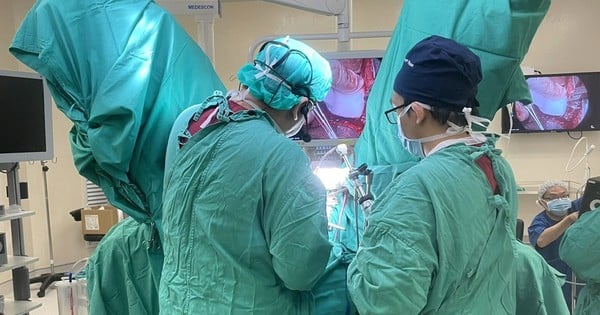 Ärzte des Binh Dan Hospital verlagern Roboterchirurgie nach Malaysia