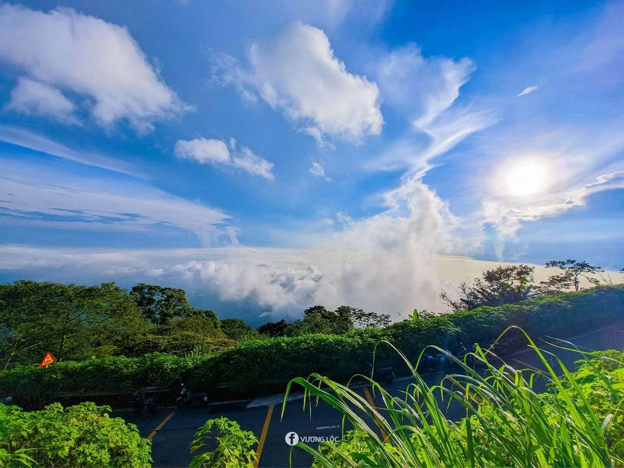 Ngắm biển mây bồng bềnh, bình minh 'mát lạnh như Đà Lạt' ở ngay Hà Nội