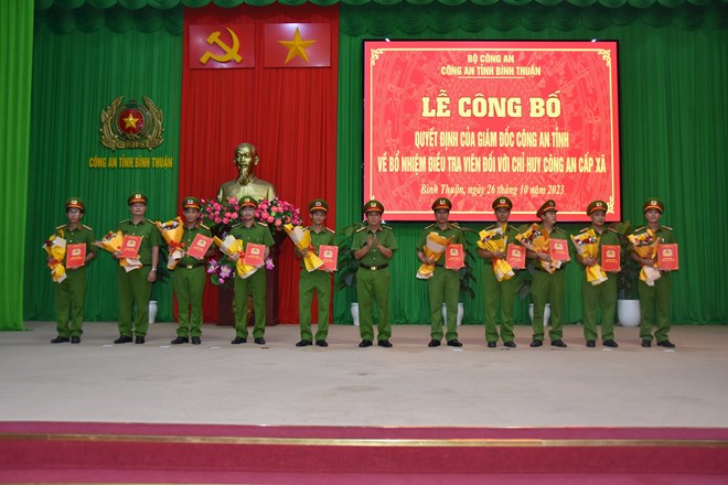 Die Polizei in Hoa Binh, Ca Mau und Binh Thuan ernennt 155 Ermittler auf Gemeindeebene