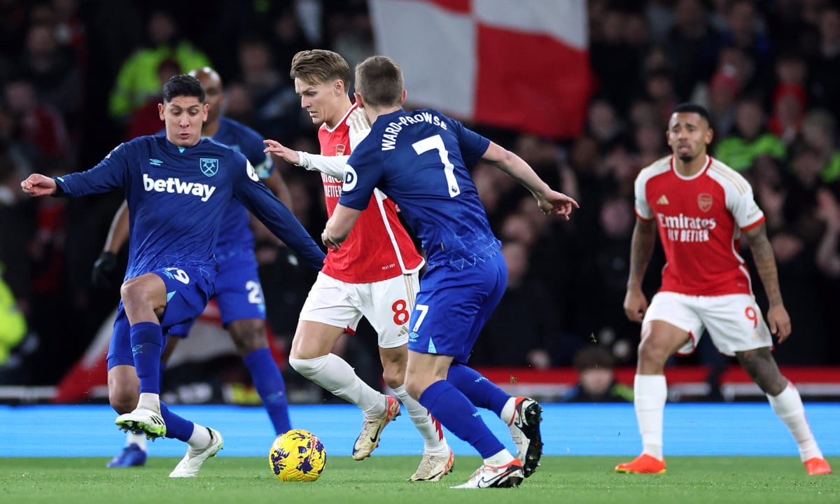 Báo Anh: Arsenal đang phung phí tài năng của Odegaard