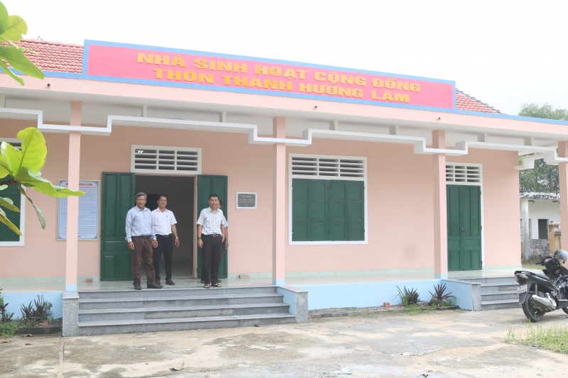 La maison communautaire de la commune de la plage de Dien Huong a été réparée et modernisée grâce au financement du programme de réduction durable de la pauvreté, aidant ainsi la population locale à disposer d'un lieu pour organiser des activités communes.