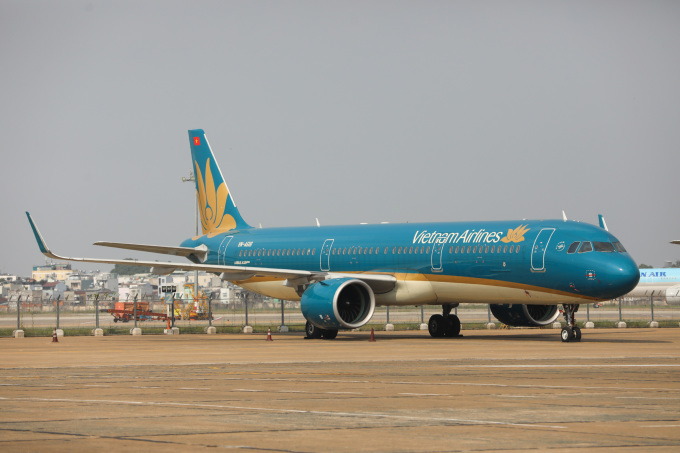 タンソンニャット空港に駐機する飛行機。写真：クイン・トラン
