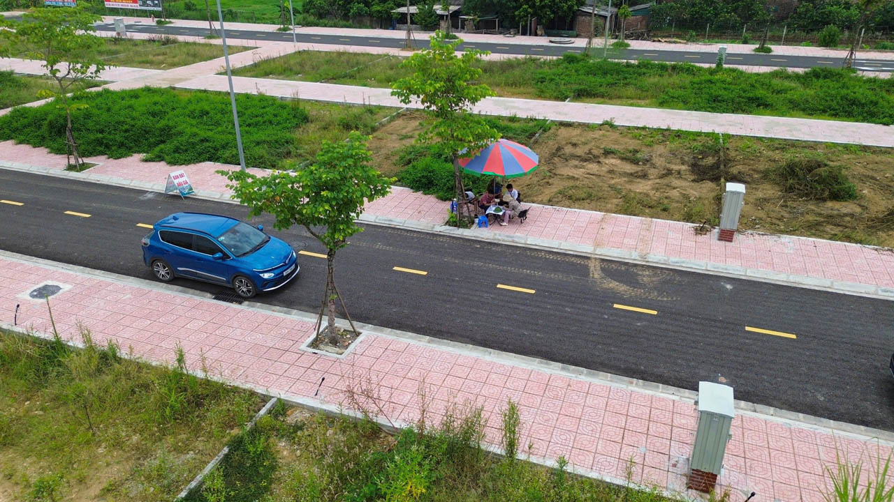 Anomalies, désavantages et instabilité des enchères foncières de type Thu Thiem dans les banlieues de Hanoi