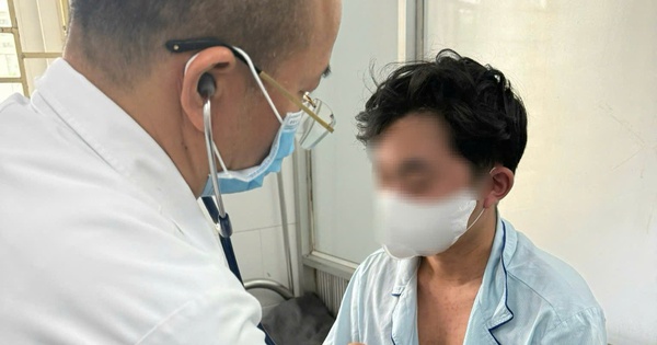 Une femme de 37 ans de Nam Dinh présente une augmentation des enzymes hépatiques et une pneumonie due à la rougeole