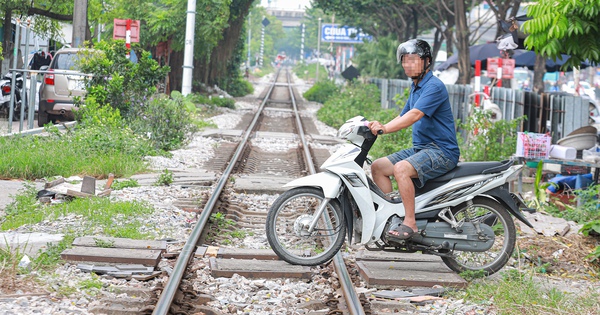 Khó xóa 3.000 lối đi tự mở vì thiếu tiền