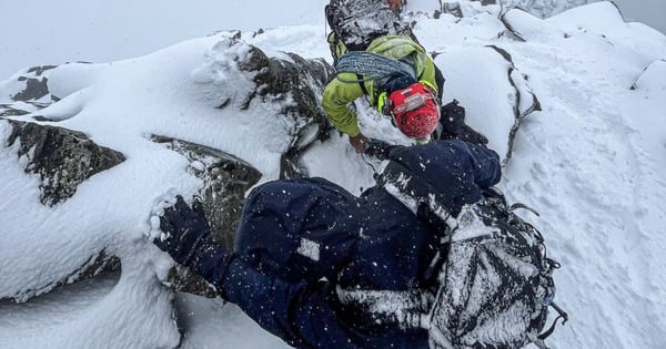 14 Stunden, um zwei Vietnamesen zu retten, die auf einem 3.500 m hohen schneebedeckten Berg in der Schweiz festsaßen