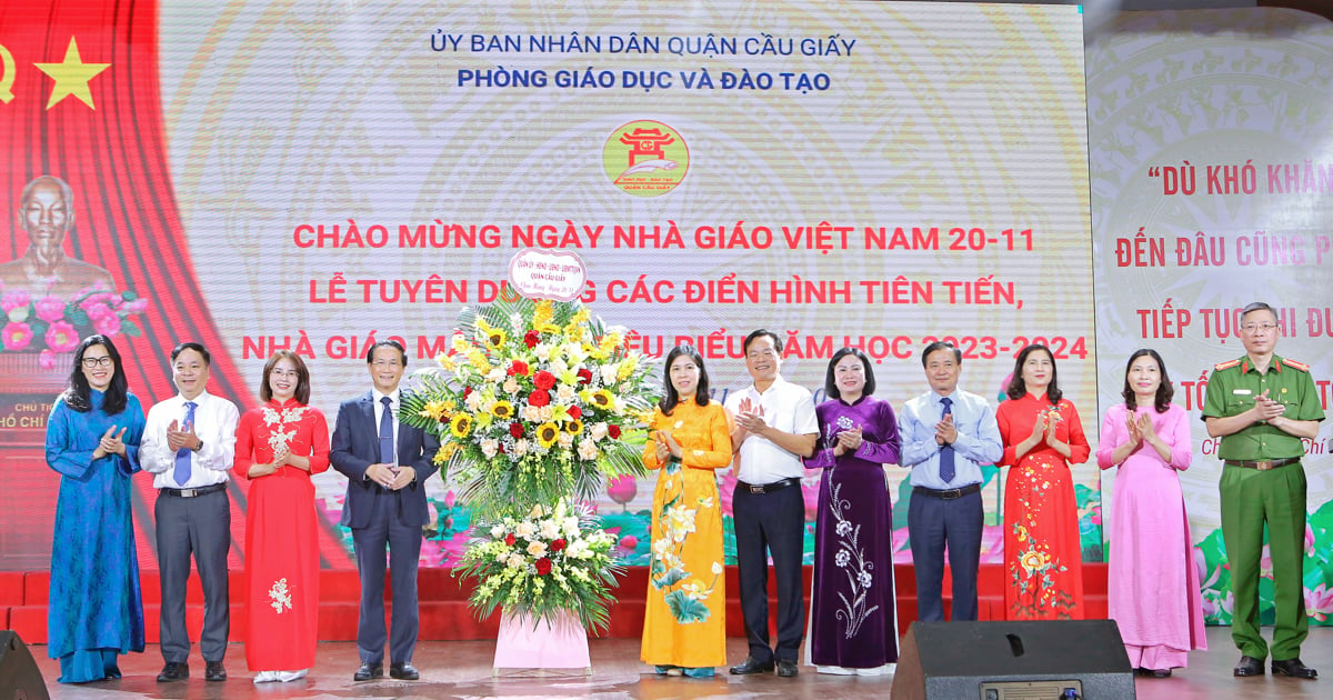 Cầu Giấy tuyên dương các điển hình tiên tiến, nhà giáo mẫu mực