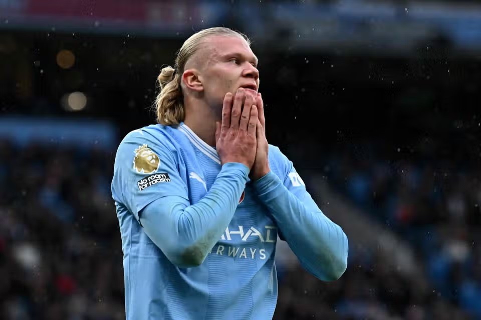 Man City tính tìm tiền vệ mới sau khi Erling Haaland chấn thương, có thể nghỉ hết năm 2023