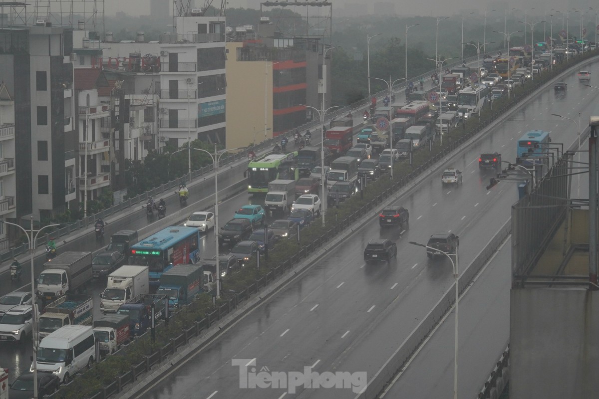 Hanoi: Vinh-Tuy-Brücke stundenlang stark gesperrt Foto 12