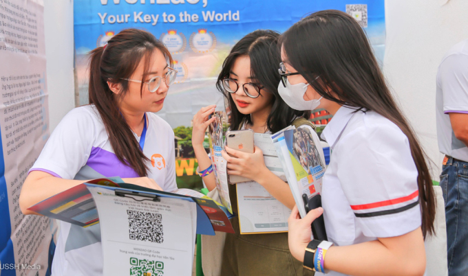 The education exhibition featured 44 leading universities in various fields in Taiwan. Photo: USSH