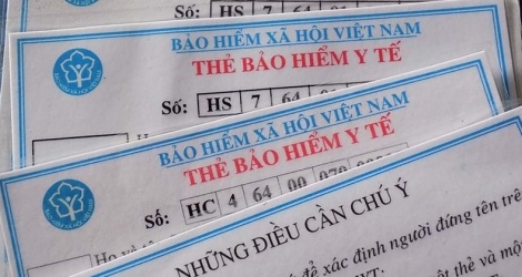 Thanh tra cơ sở y tế yêu cầu bệnh nhân xuất trình thẻ bảo hiểm y tế giấy