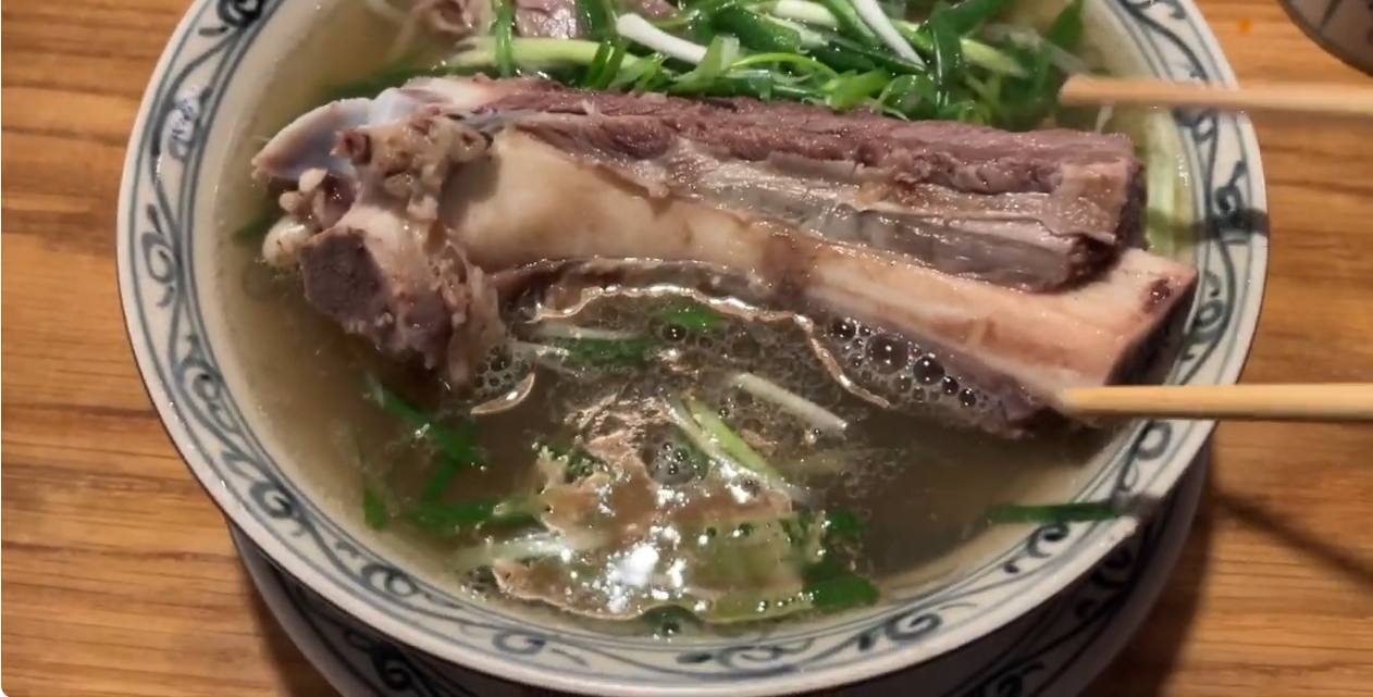 牛肉麺スープ.png