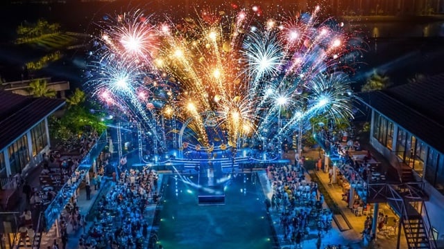 Stimulate tourism in the North of Nha Trang with fireworks every night