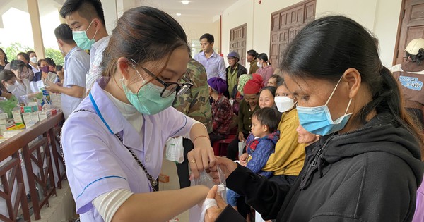 Medical examination, medicine and Tet gifts for Hre people in Quang Ngai