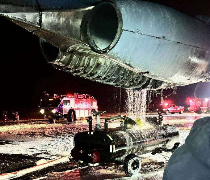 La scène d'un incendie de moteur de bombardier B-52H dans l'État américain du Dakota du Nord le 23 février. Photo : Armée de l'air, sous-officier/sous-officier adjoint