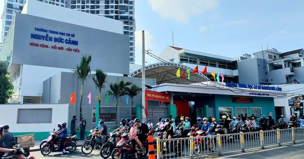 Une école secondaire de Ho Chi Minh-Ville a été rénovée et modernisée.