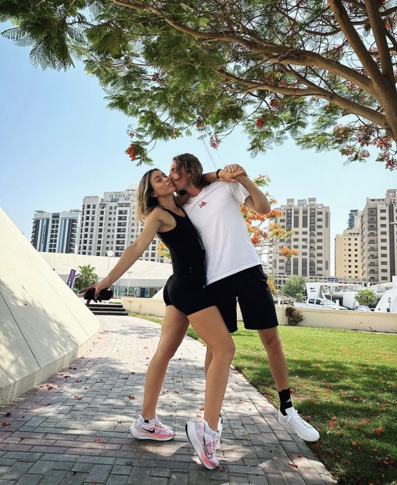 Chuyện tình Tsitsipas và người đẹp quần vợt Tây Ban Nha  - Ảnh 1.