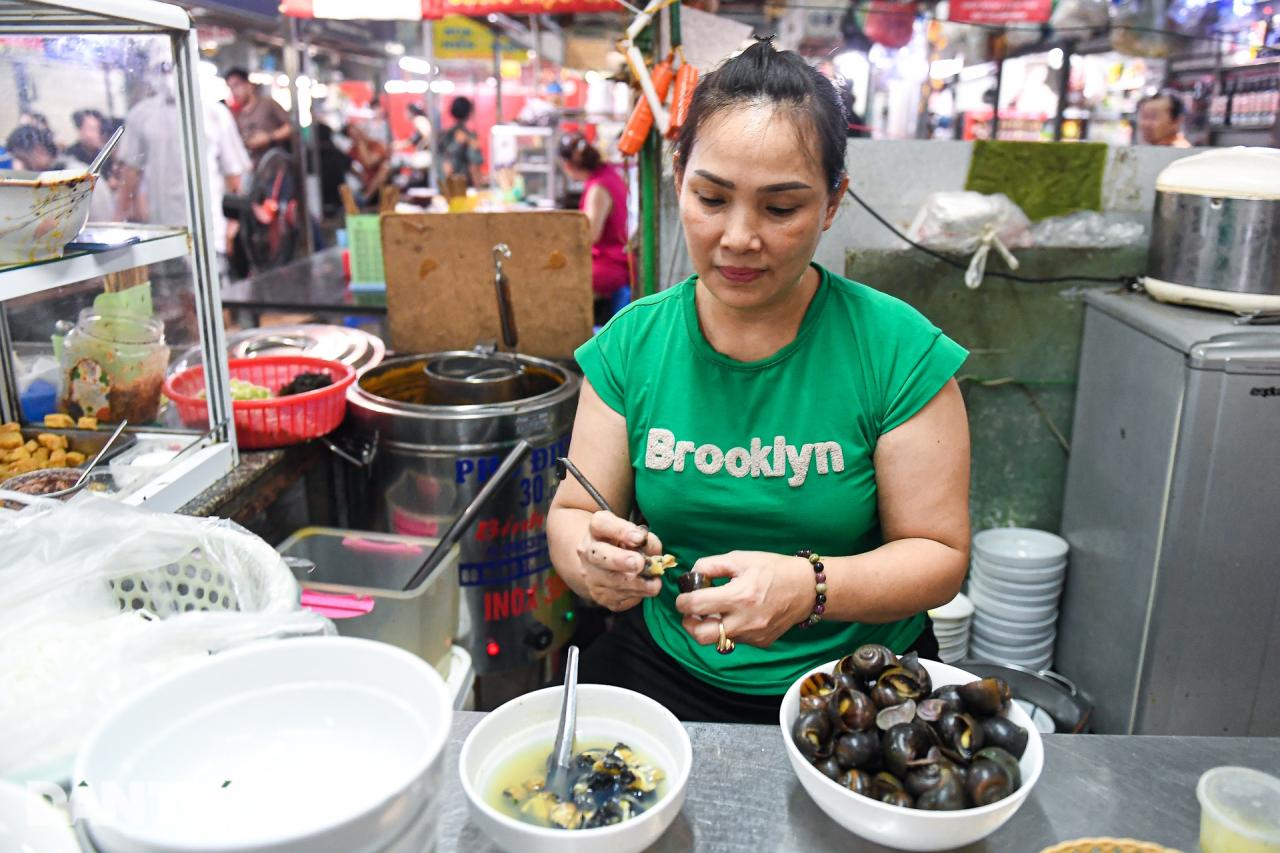 Hà Nội: Thiên đường ẩm thực dưới lòng đất, cầm 100.000 đồng ăn thả ga - 10