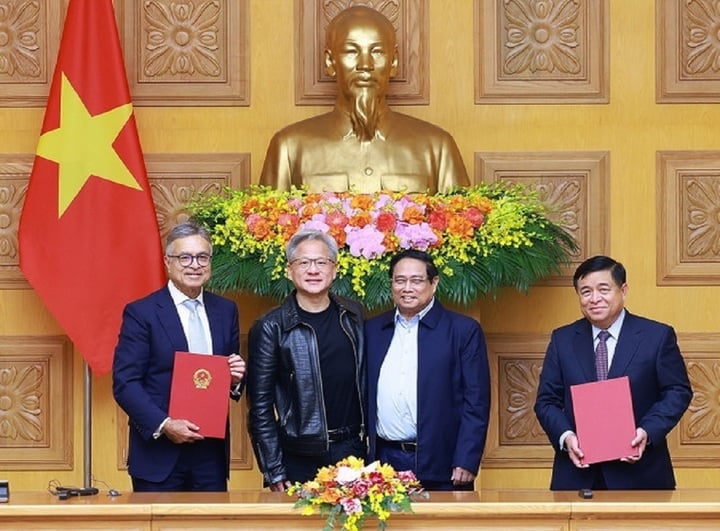 Le Vietnam coopère avec NVIDIA pour établir 2 centres de développement d'IA. (Photo: VGP)