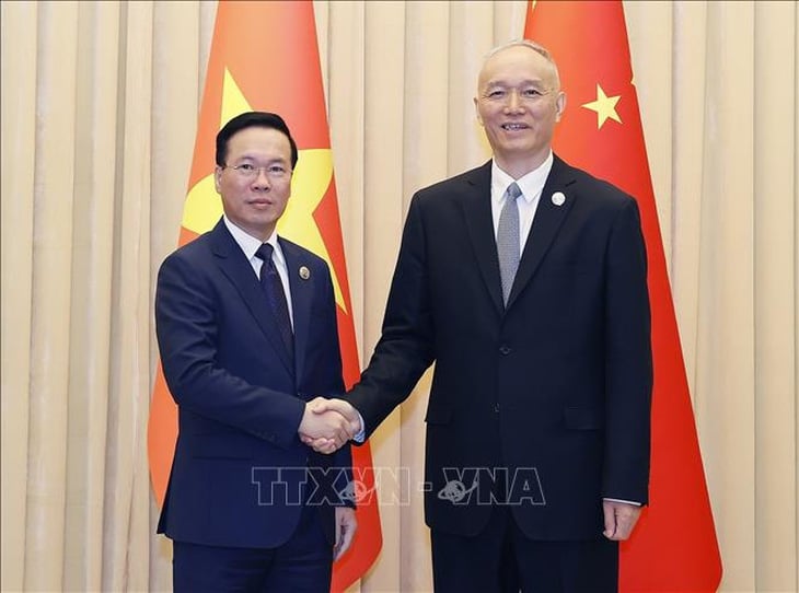 President suggests China increase investment in large and quality projects