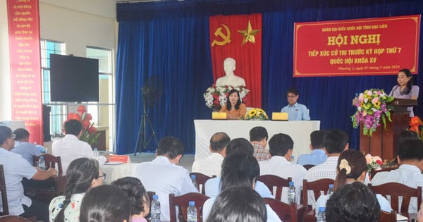 National Assembly Delegate Tran Thi THU Dong and the National Assembly Delegation of Bac Lieu province met with voters in districts, towns and cities in the province.