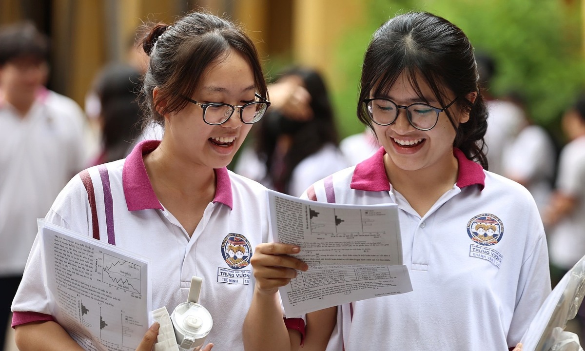 តើ​ត្រូវ​ធ្វើ​អ្វី​បន្ទាប់​ពី​បញ្ចប់​ការ​សិក្សា​ផ្នែក Logistics ប្រាក់​ខែ​ប៉ុន្មាន?