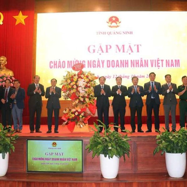 Quảng Ninh gặp mặt doanh nghiệp chào mừng Ngày doanh nhân Việt Nam