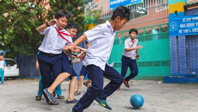 Vietnamese students during a break. Photo: Alamy