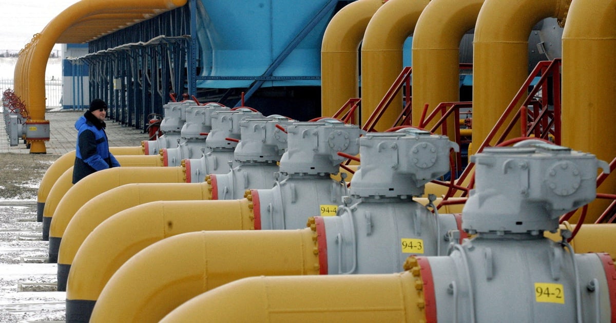 Ukraine 'counterattacks' Slovakia over Russian gas