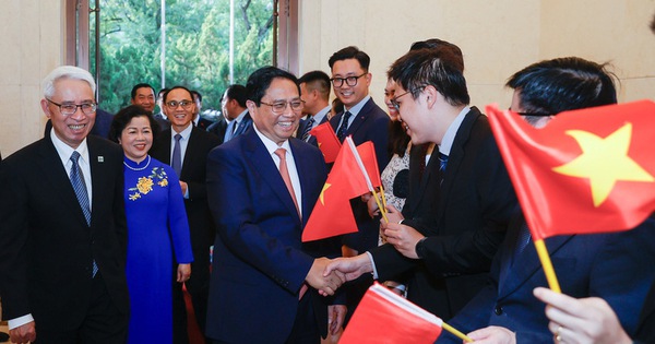 Le Premier ministre a rappelé à l'ambassade la tâche de promouvoir l'ouverture du marché chinois aux produits vietnamiens.