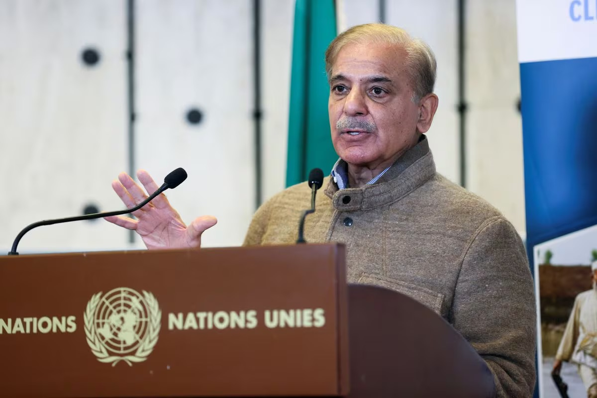 Herr Shehbaz Sharif beim Sondertreffen des pakistanischen Premierministers, Foto 1