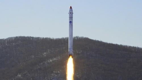 Nordkorea startet Weltraumsatelliten, Südkorea und Japan warnen