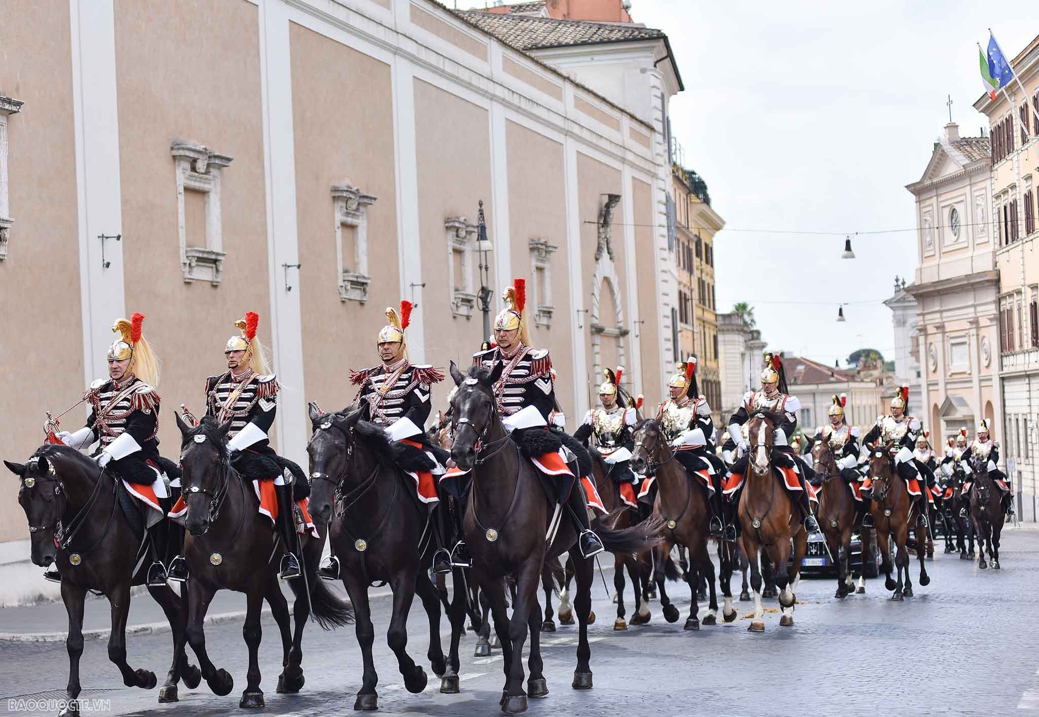 Tổng thống Italy chủ trì trọng thể Lễ đón chính thức Chủ tịch nước Võ Văn Thưởng và Phu nhân