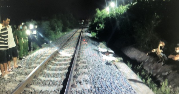 Un jeune homme a été heurté et tué par un train alors qu'il traversait la voie ferrée