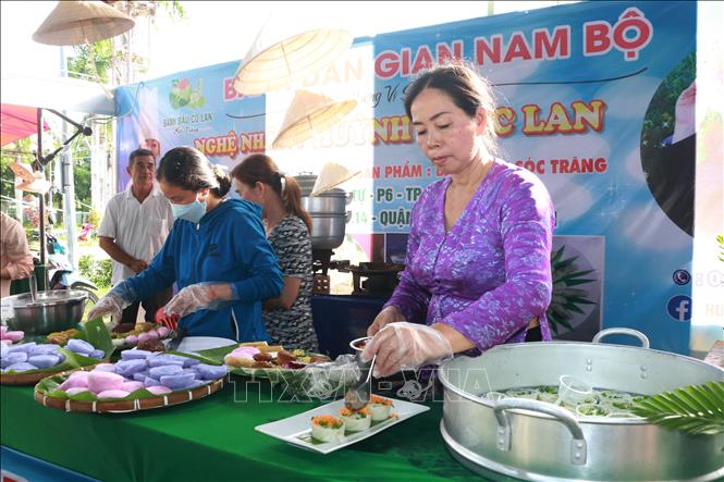 Feria de promoción comercial de productos OCOP y especialidades regionales de Soc Trang