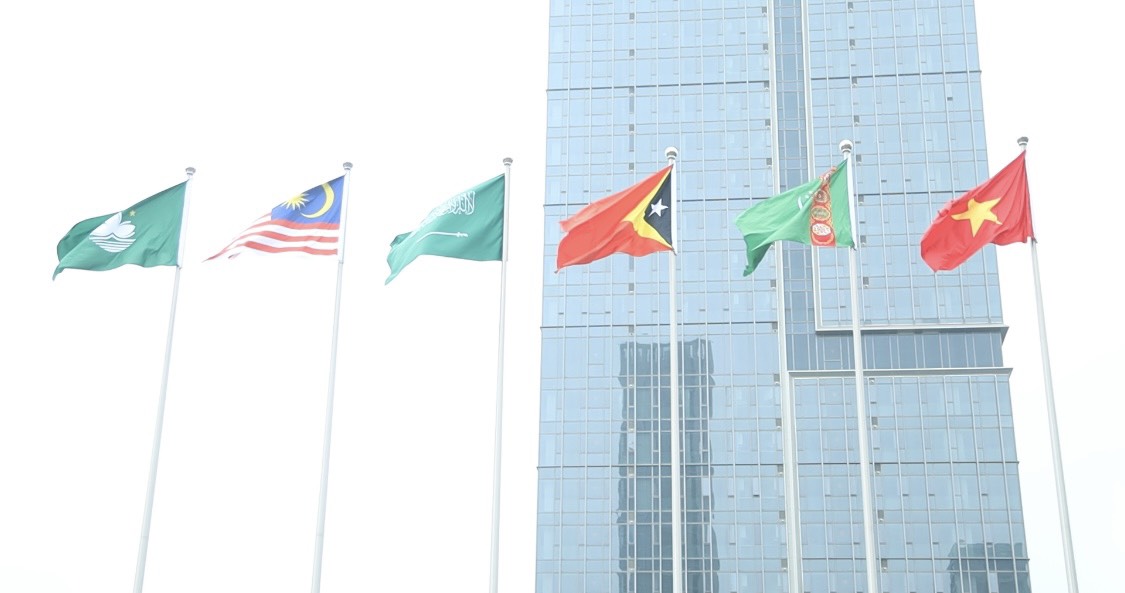 Quốc kỳ Việt Nam chính thức tung bay tại Asian Games 19 - Ảnh 1.