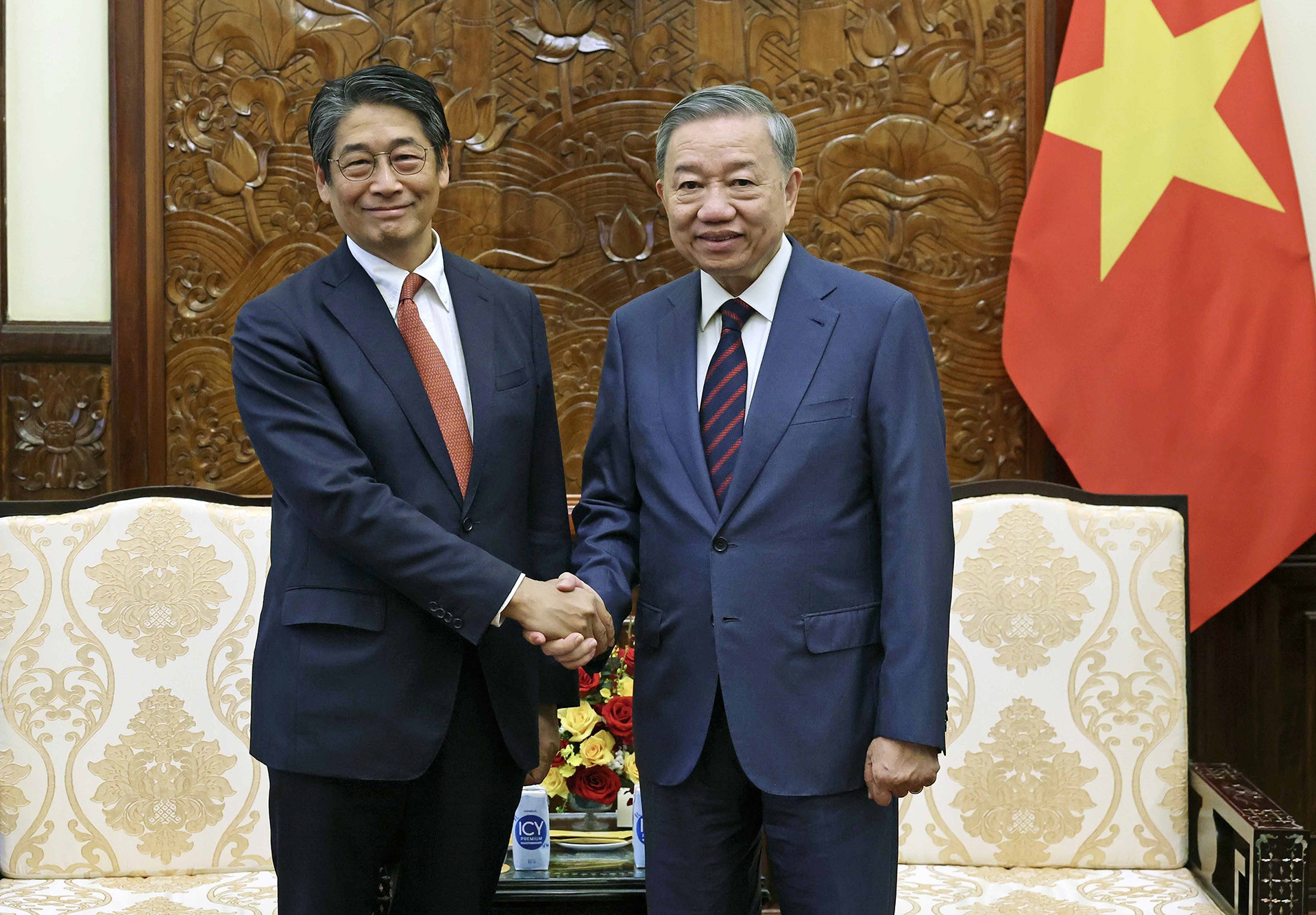 Le président du Vietnam recevra l'ambassadeur du Japon au Vietnam. 7463054.jpg