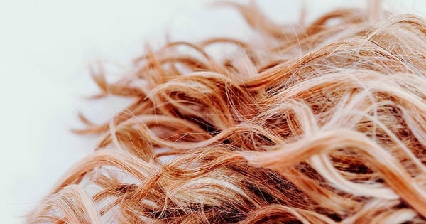 Pourquoi ne faut-il pas se coucher avec les cheveux mouillés ?