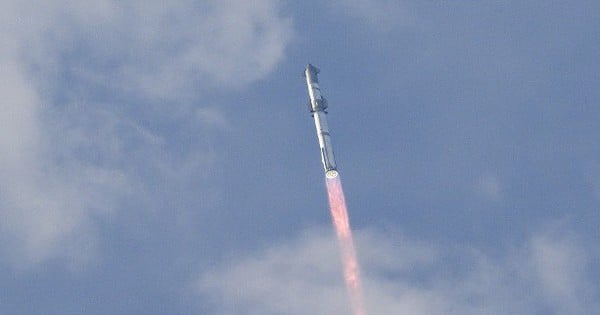 SpaceX thử nghiệm tàu vũ trụ Starship để đưa con người lên mặt trăng