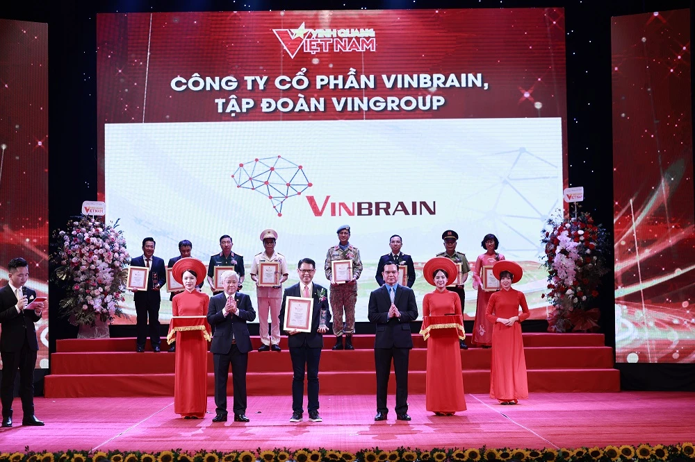 VinBrain هي وحدة التكنولوجيا الطبية الوحيدة المذكورة ضمن أفضل 10 مجموعات نموذجية في 